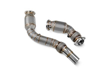 Carica l'immagine nel visualizzatore di Gallery, Downpipe con catalizzatore sportivo Scorpion BMW M3 F80 / M4 F82 F83 con e senza GPF 2014-2022 - foto 2