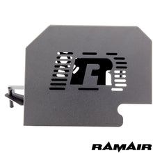 Carica l'immagine nel visualizzatore di Gallery, Filtro aria a cono Ramair SR-225-BK-ECU per Ford Focus ST 225 con staffa ECU