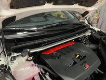 Load image into Gallery viewer, Supporto montante anteriore superiore SUMMIT e Swave grigio grafite per Toyota Yaris GR - dettaglio 3