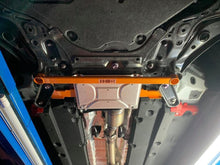 Load image into Gallery viewer, Barra di ancoraggio inferiore anteriore SWAVE &amp; SUMMIT (2 punti) per Toyota Yaris GR - dettaglio 2