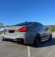 Carica l&#39;immagine nel visualizzatore di Gallery, Body Kit BMW Serie 5 F10 conversione in G30 LCI M5