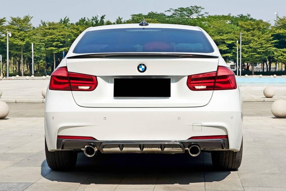 Alettone BMW F30 / F80 Look Performance Carbonio BMW F30