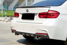 Carica l'immagine nel visualizzatore di Gallery, Alettone BMW F30 / F80 Look Performance Carbonio BMW F30