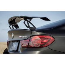 Carica l&#39;immagine nel visualizzatore di Gallery, Alettone BMW M3 F80 / F82 / F83 / M4 / F32 / F36 conversione in GTS Nero lucido