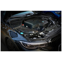 Carica l'immagine nel visualizzatore di Gallery, Armaspeed Cover Motore in Carbonio BMW Serie 3 G20 G21 2018-2022