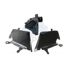 Carica l'immagine nel visualizzatore di Gallery, Armaspeed Cover Motore in Carbonio BMW Serie 5 G30 G31 Serie 3 E30 1982-2023
