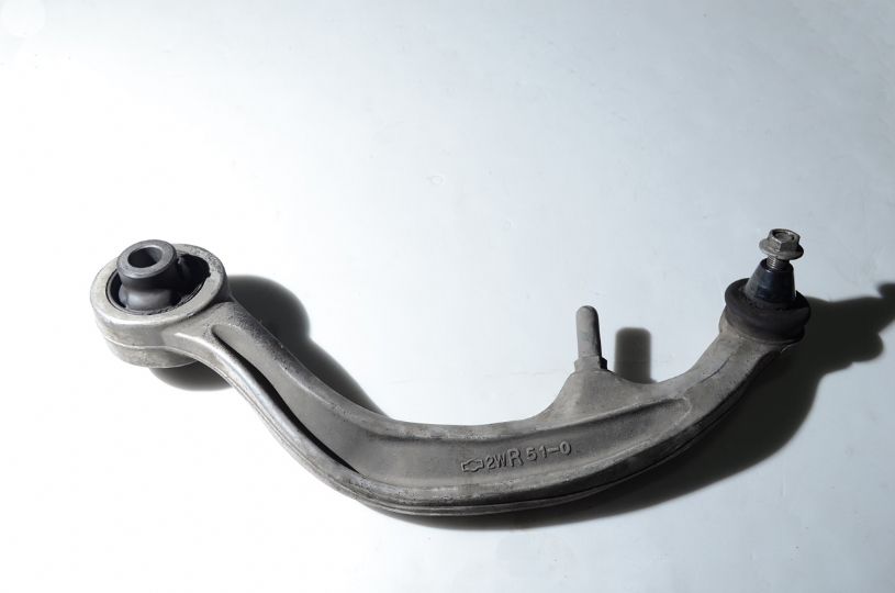 Boccole in gomma tiranti anteriori Hardrace Nissan 350Z e Infiniti G35 – kit 2 pezzi – foto 2