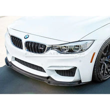 Carica l'immagine nel visualizzatore di Gallery, CarbonWorks Lip paraurti anteriore Vorsteiner Style in carbonio per BMW M3 F80 2014-2018 e M4 F82/F83 2014-2022 - foto 1