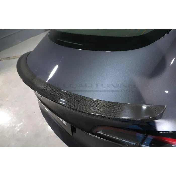 Spoiler ducktail in carbonio CarbonWorks per Tesla Model 3 - vista posteriore