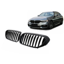 Carica l'immagine nel visualizzatore di Gallery, Griglie anteriori a doppio rene per BMW Serie 5 G30 G31 berlina Touring (2017-2020) nere lucide