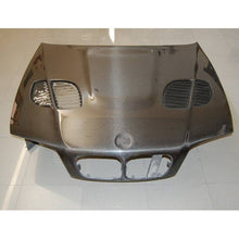 Load image into Gallery viewer, Cofano in Carbonio BMW Serie 3 E46 98-01 4 Porte conversione in M3 GTR