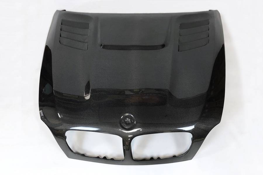 Cofano Carbonio BMW E70 / E71 2006-2012 Con Prese BMW E70,E71