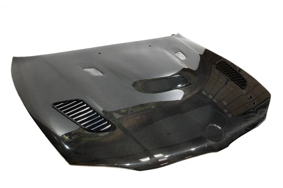 Cofano Carbonio BMW E81 / E82 / E87 / E88 Look M3 GTR 4 Prese BMW E82,E88