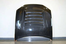 Carica l'immagine nel visualizzatore di Gallery, Cofano Carbonio Nissan Skyline R34 GT-T, C/ Prese Nissan Skyline