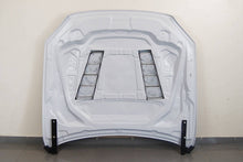 Carica l'immagine nel visualizzatore di Gallery, Cofano Fibra BMW F12 / F13 C/Prese Carbonio BMW F12 / F13