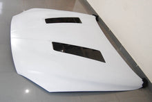 Carica l'immagine nel visualizzatore di Gallery, Cofano Fibra BMW F12 / F13 C/Prese Carbonio BMW F12 / F13
