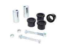 Quattro boccole, due tubi, due bulloni e quattro dadi del kit camber posteriore Whiteline