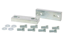 Distanziali riposizionamento supporti barra antirollio anteriore Whiteline per Toyota Land Cruiser Prado serie 150 — confezione completa