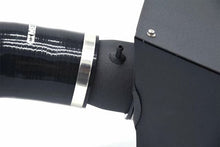 Carica l'immagine nel visualizzatore di Gallery, Kit aspirazione MST Performance VW Golf 7 GTI - montato nel vano motore