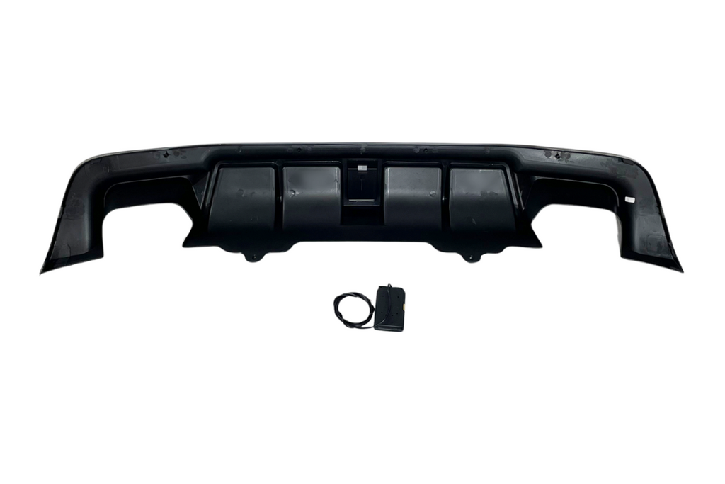 Diffusore Posteriore BMW E60 look M Performance Nero lucido Luce freno a led BMW E60,E61
