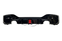 Carica l'immagine nel visualizzatore di Gallery, Diffusore Posteriore BMW F20 / F21 LCI 2015-2019 2 Uscite semplici Look M Performance Nero lucido BMW F20