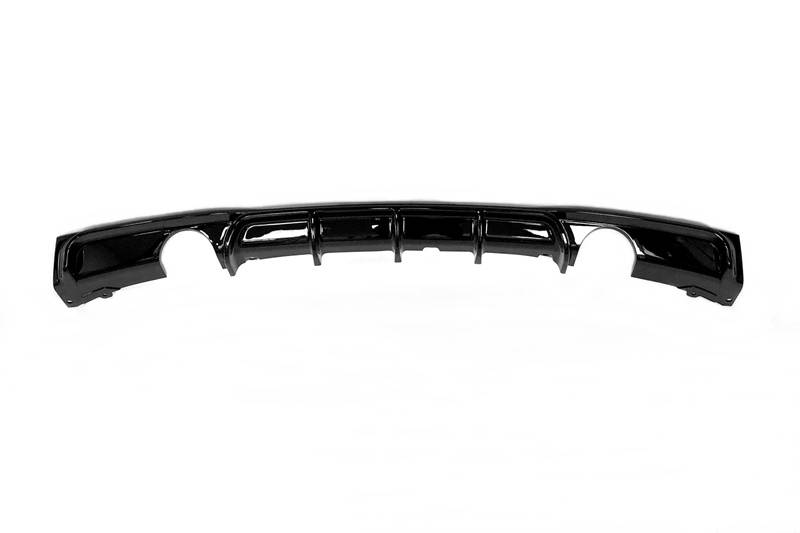 Diffusore Posteriore BMW F30 / F31 Look M Performance 2 Uscite Nero lucido BMW F30