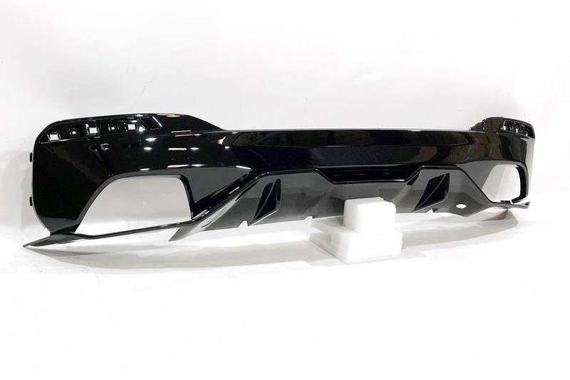 Diffusore Posteriore BMW G30 / G31 LCI Look M Performance Nero lucido BMW G30