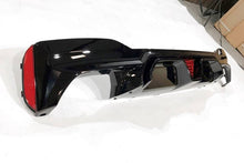 Carica l'immagine nel visualizzatore di Gallery, Diffusore Posteriore BMW G30 / G31 Look M5 CS BMW G30