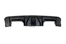 Carica l'immagine nel visualizzatore di Gallery, Diffusore Posteriore BMW G80 / G82 look M Performance Nero lucido Luce freno a led BMW G80