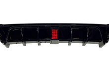 Carica l'immagine nel visualizzatore di Gallery, Diffusore Posteriore Volkswagen Golf 7.5 Nero lucido Volkswagen Golf 7