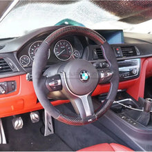 Carica l'immagine nel visualizzatore di Gallery, CarbonWorks Volante M Performance Style in carbonio scamosciato per BMW Serie 1 F20/F21 2011-2019, Serie 2 F22/F23/F87 dal