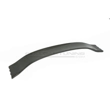 Carica l'immagine nel visualizzatore di Gallery, CarbonWorks Lama centrale sostitutiva spoiler OEM Style in carbonio per Honda Civic Type R FK8/FK7 2017-2023 - foto 1