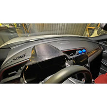 Carica l'immagine nel visualizzatore di Gallery, CarbonWorks Pannello centrale cruscotto in carbonio per Honda Civic Type R FK8/FK7 2017-2023 - foto 3