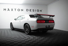 Spoiler in Carbonio + luce LED compatibili con Dodge Challenger Mk3 (2008-2023)