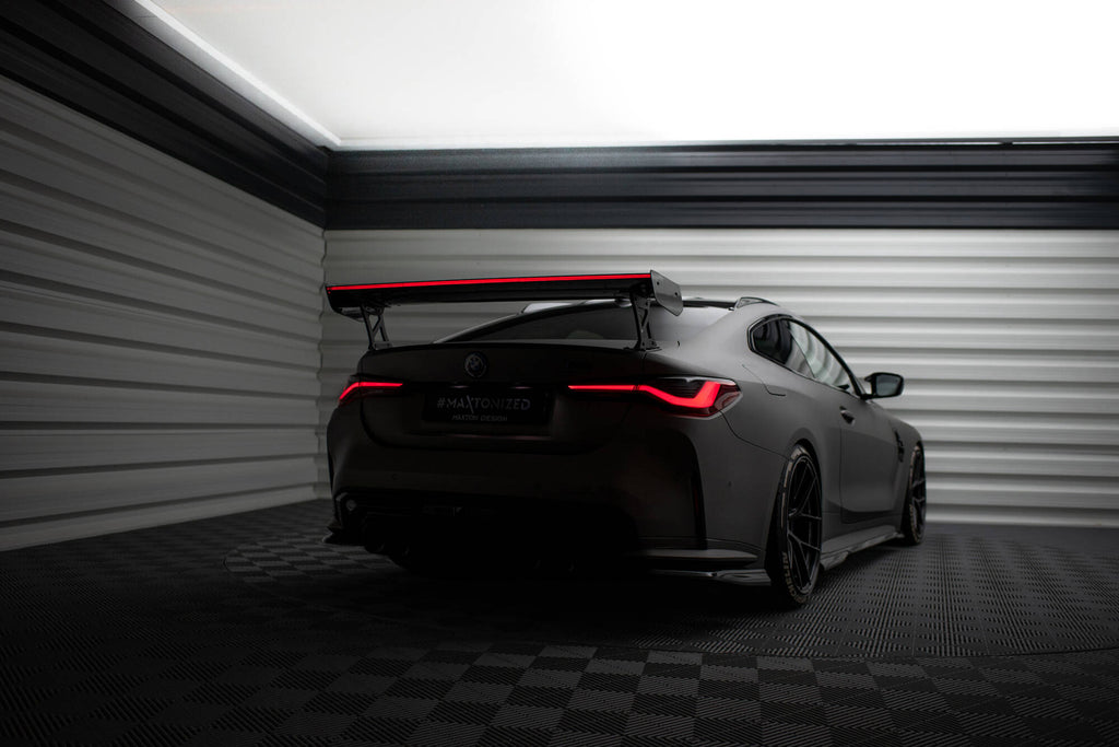 Spoiler in Carbonio + luce LED (montanti esterni) compatibili con BMW M4 / Serie 4 M440i / M-Pack G82 / G82 Facelift / G20 / G20 Facelift (2021-)