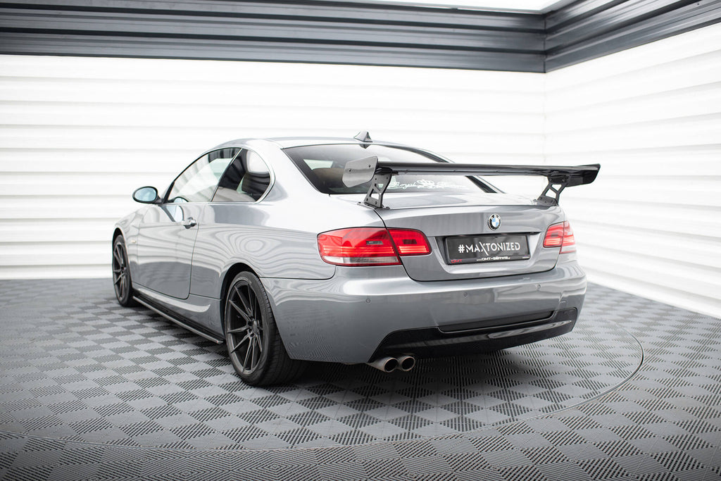 Spoiler in Carbonio (montanti esterni) compatibile con BMW Serie 3 / M3 Coupe E92 / E92 Facelift (2006-2013)
