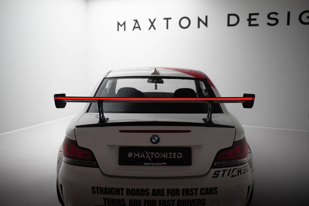 Spoiler in Carbonio V.2 + luce LED (montanti interni) compatibili con BMW 1M 1 M E82 (2007-2013)