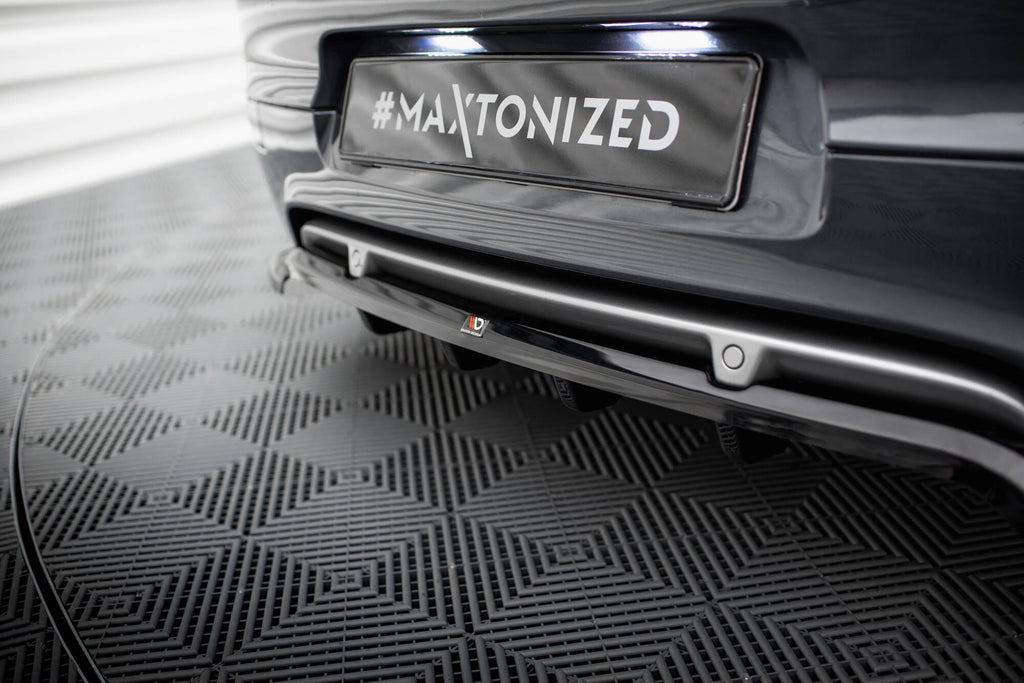 Splitter Posteriore Centrale con Barre Verticali Renault Megane GT Mk3 Facelift