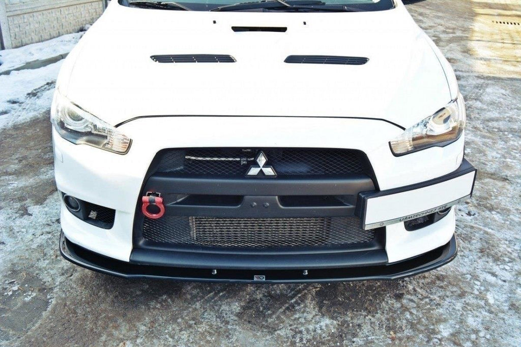 Mitsubishi Lancer Evo X con lip anteriore Maxton