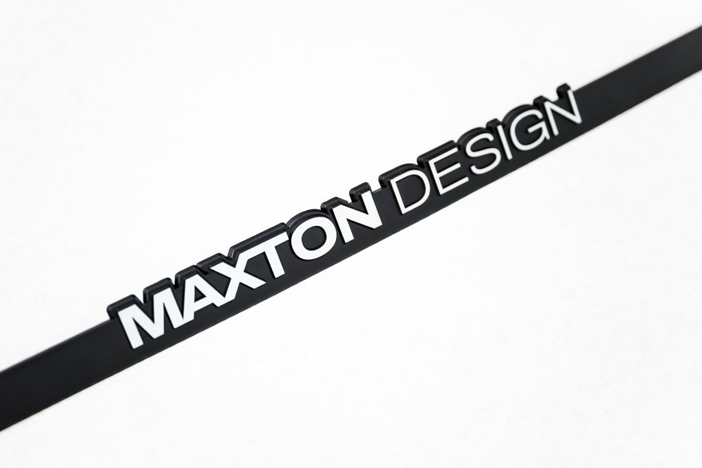 Portatarga Maxton Design dettaglio logo