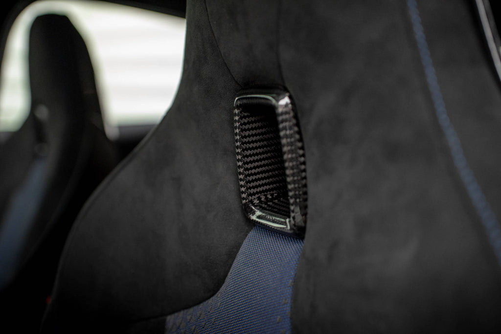 Poggiatesta in Fibra di Carbonio Prepreg BMW Serie 1 M135i F40