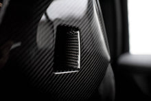 Load image into Gallery viewer, Poggiatesta in Fibra di Carbonio Prepreg BMW Serie 1 M135i F40