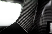 Load image into Gallery viewer, Poggiatesta in Fibra di Carbonio Prepreg BMW Serie 1 M135i F40