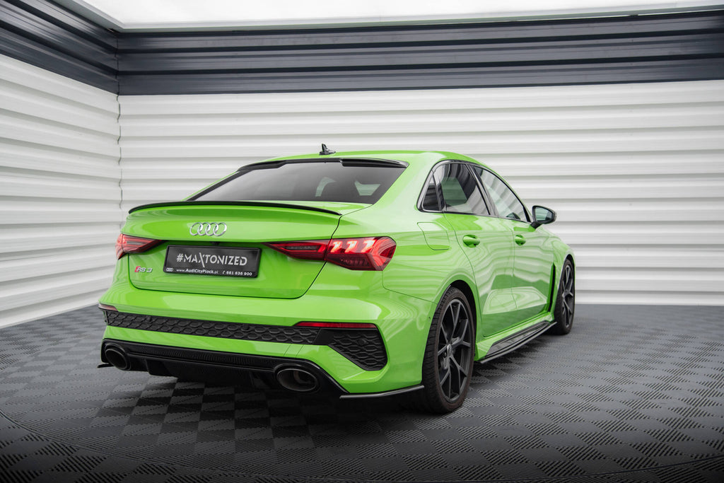 Splitter Laterali Posteriori in Fibra di Carbonio Prepreg Audi RS3 Berlina 8Y