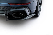 Load image into Gallery viewer, Fibra di Carbonio Prepreg Splitter Posteriore (con barre verticali) Audi RSQ8 Mk1 Facelift