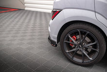 Load image into Gallery viewer, Splitter Laterali Posteriori V.1 con Flaps Hyundai Kona N Mk1 profilo