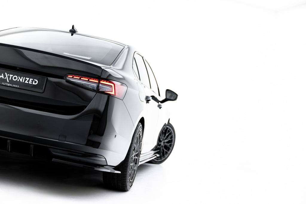 Splitter Laterali Posteriori V.1 compatibili con Skoda Superb Sportline Mk4 (2024-)