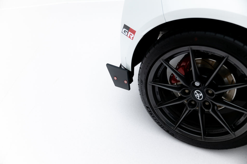 Splitter Laterali Posteriori V.2 + Flap compatibili con Toyota GR Yaris Mk4 (2020-2024)