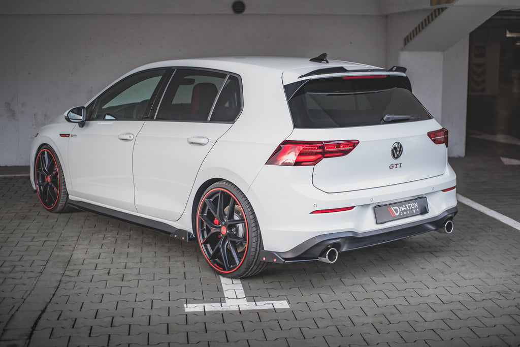 Splitter Laterali Posteriori V.2 + Flap compatibili con Volkswagen Golf GTI / GTE Mk8 / Mk8 Facelift (2020-)