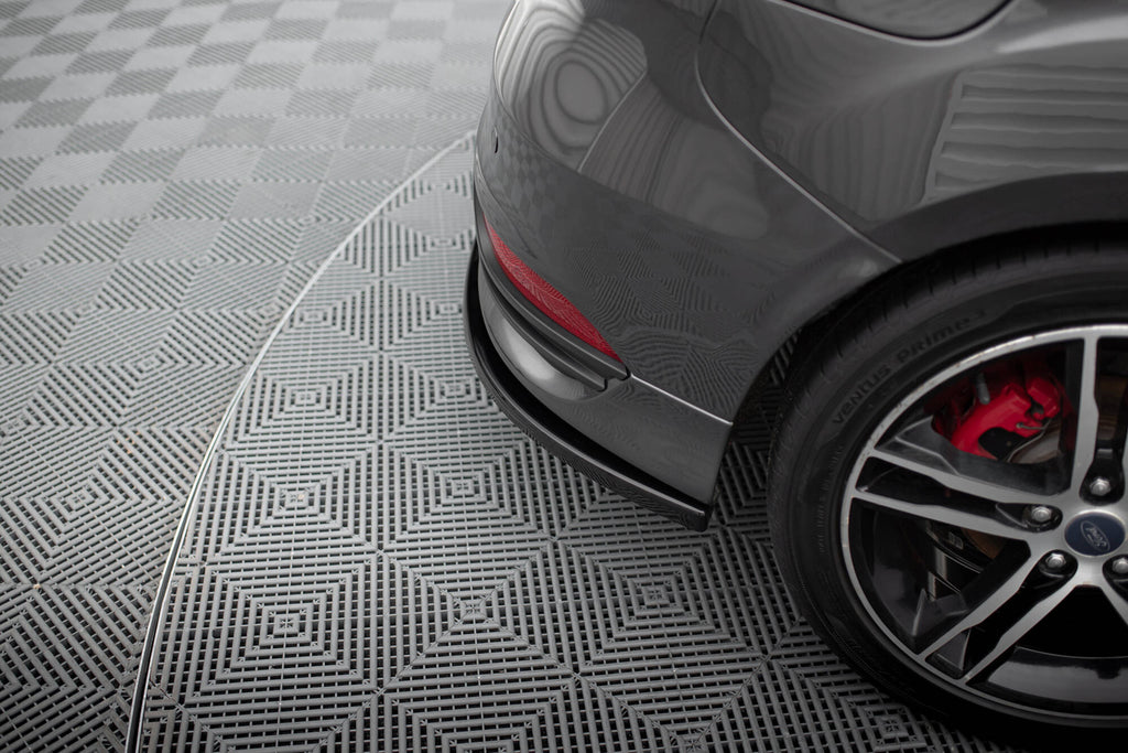 Splitter Laterali Posteriori V.2 compatibili con Ford Focus ST Mk3 Facelift (2015-2018)